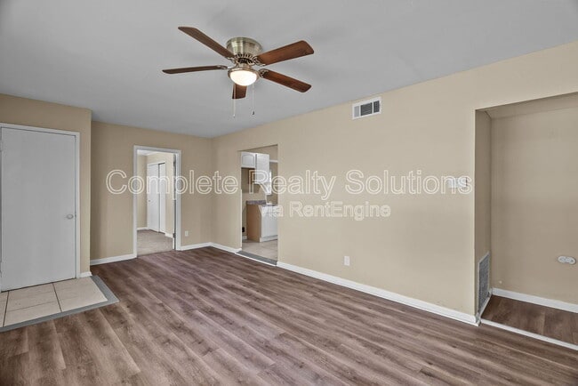 Building Photo - 1132 Redman Blvd