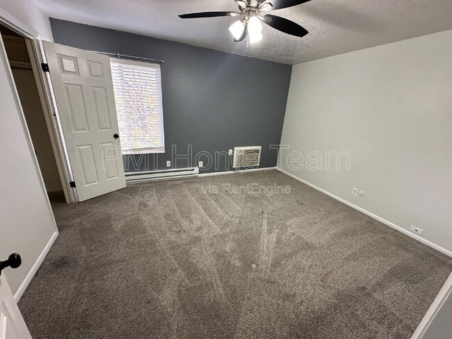 Foto del edificio - 285 W 600 N