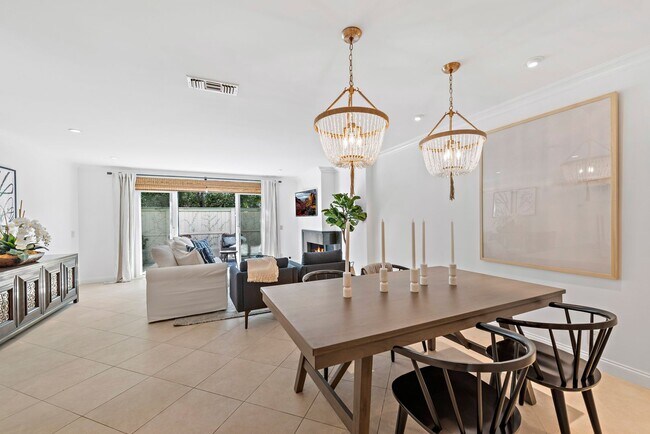 Foto del edificio - Newport Beach Townhome