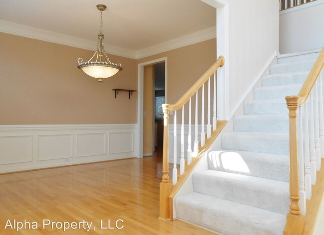 Building Photo - 5 br, 3 bath House - 1205 Carriage Park Cir