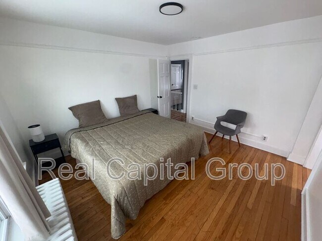 Foto del edificio - 873 Western Ave