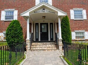 Building Photo - 48 Coffey St