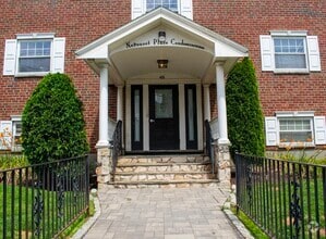 Building Photo - 48 Coffey St
