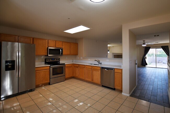Building Photo - 8877 E Garden Dr