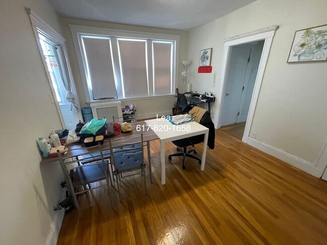 Building Photo - NO FEE! SEPT Sunny 1b in Allston. Students...