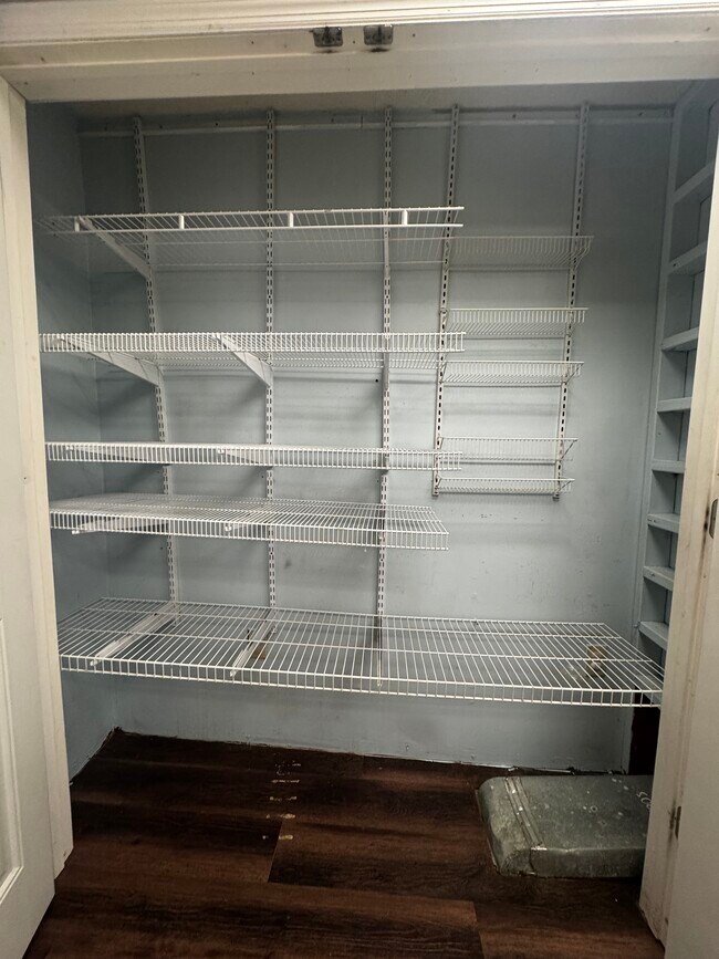 Foto del edificio - 509 E Hogan St