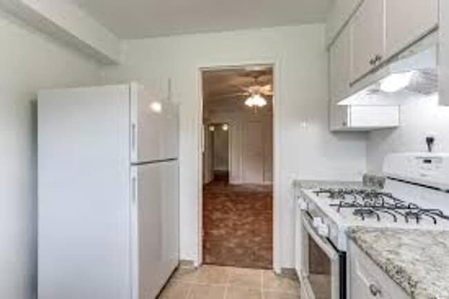 Building Photo - North Avenue Apartments