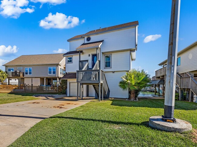 Foto del edificio - 334 Paradise Dr