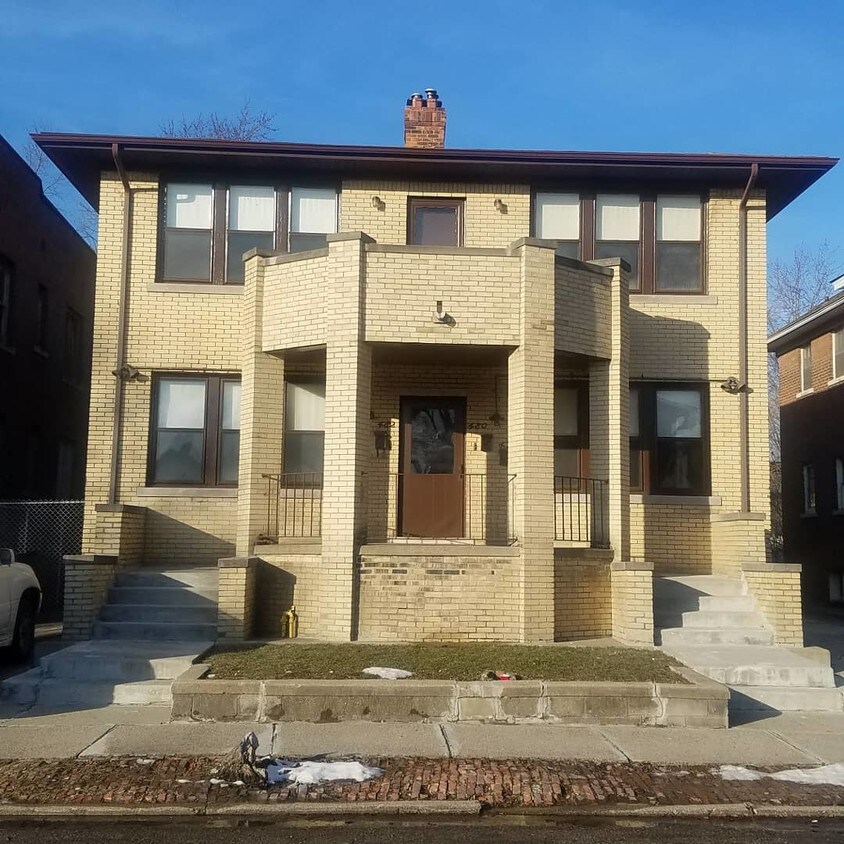 Primary Photo - 480 W Margaret St