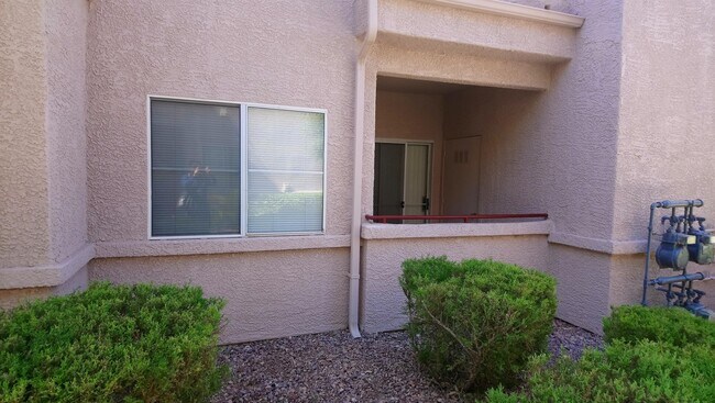 Building Photo - 5225 W Reno Ave