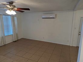 Foto del edificio - 335 N Rife St