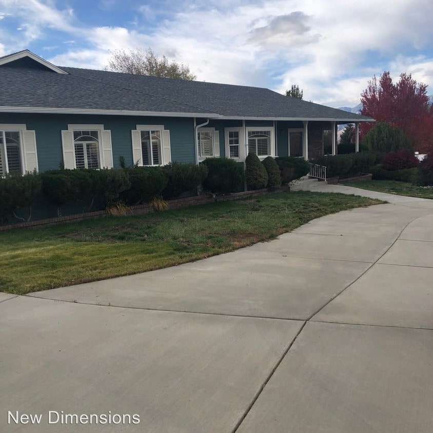 3 br, 2.5 bath House 1317 Santa Cruz Dr. House Rental in Minden, NV