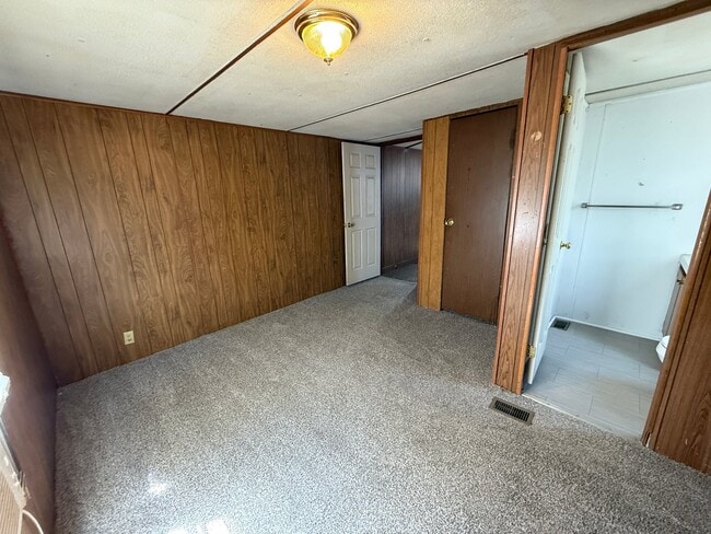 Building Photo - 100 Herman Ln