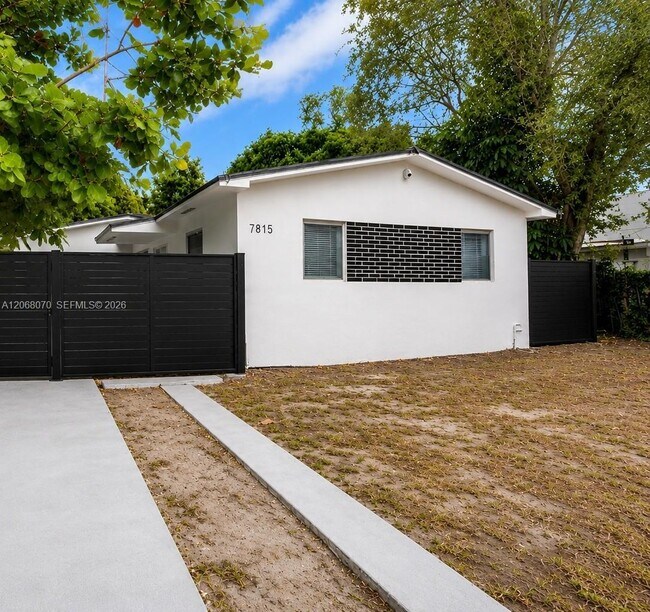 Building Photo - 7815 NW 5th Ct