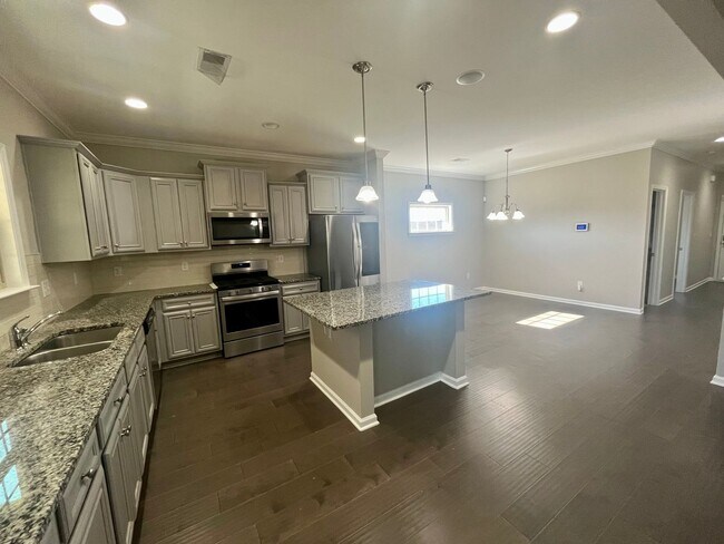 Foto del edificio - 5 Bedroom 3 Bathroom Home in Pendleton