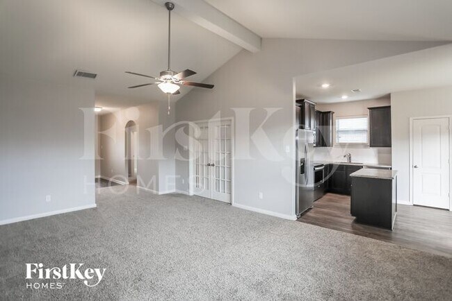 Foto del edificio - 5904 Garnet Hill Ln