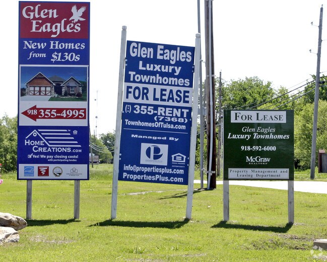 Foto del edificio - Glen Eagles Luxury Townhomes