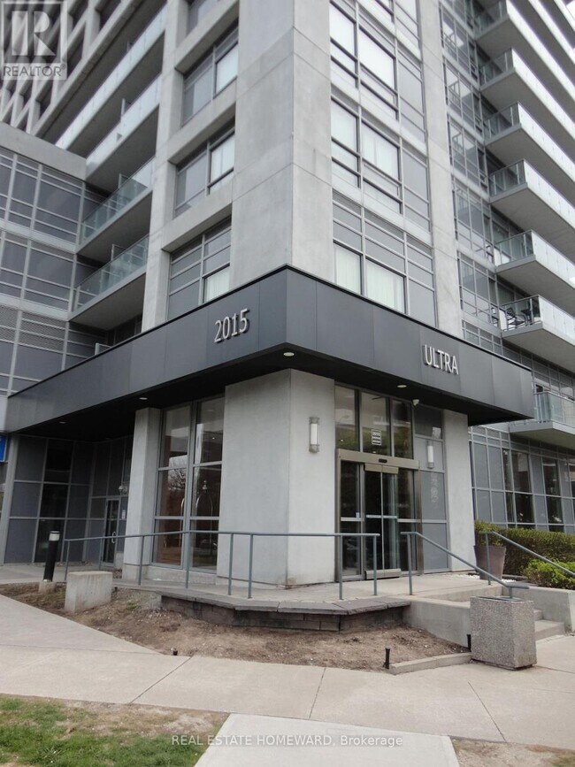Photo du bâtiment - 2015 Sheppard Ave E