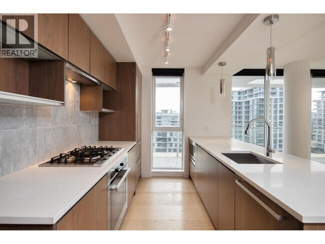 Photo du bâtiment - 8988 Patterson Rd