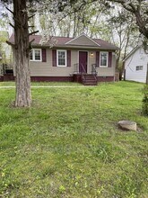 Building Photo - 928 Vivian Ave