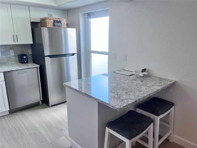 Building Photo - 6154 Midnight Pass Rd