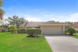 Building Photo - 1601 Bent Pine Way