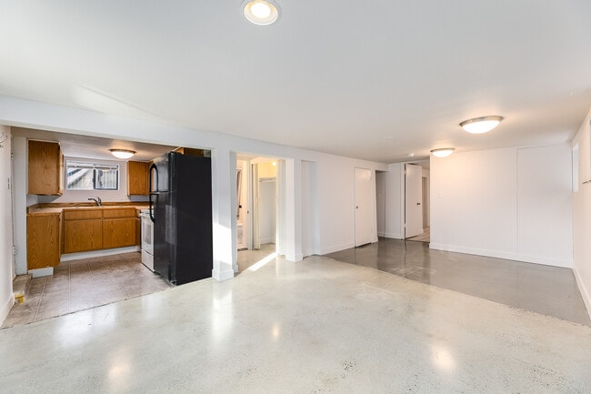 Building Photo - 1111 29th Ave