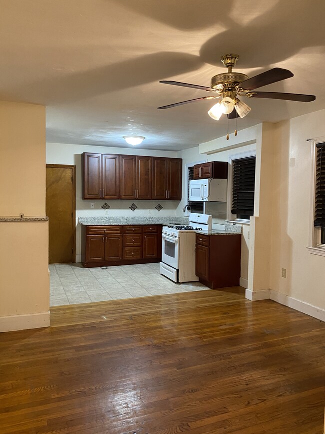 Building Photo - 156 Ballou Ave