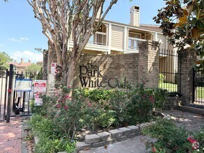 Building Photo - 1860 White Oak Dr