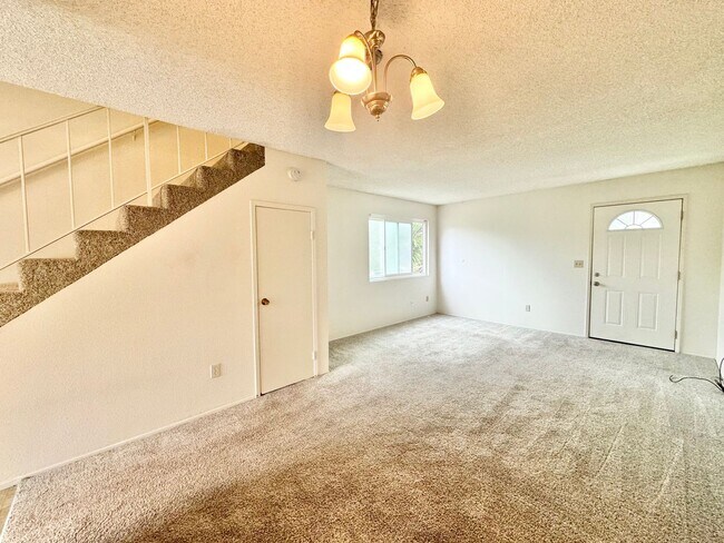 Foto del edificio - Great 2B/1BA Condo w/ Parking and Private ...