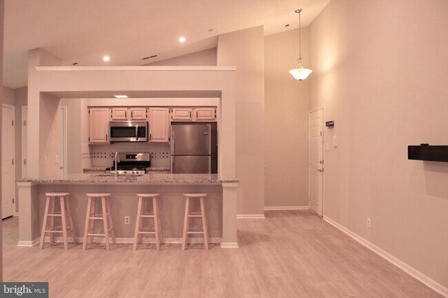 Building Photo - 60 Inverness Cir