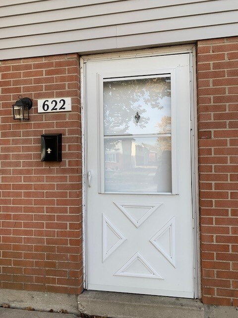 Building Photo - 622 W Walnut St