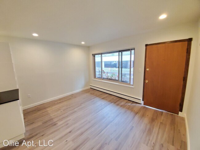 Building Photo - 319 W Olympic Pl