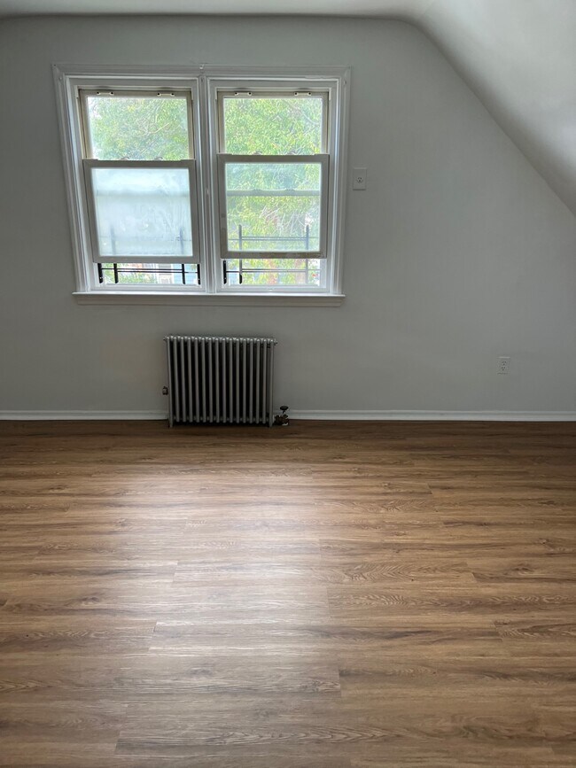 Building Photo - 115-37-140 140th St