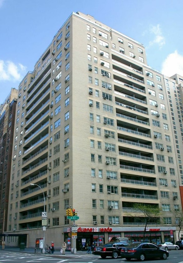 Foto principal - 300 W 57th St