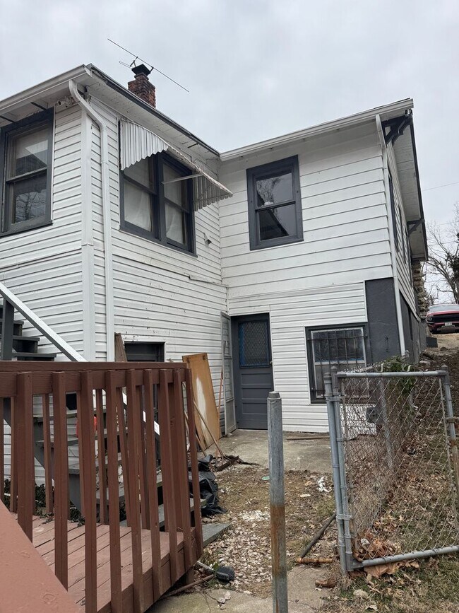 Building Photo - 3079 N 21 St