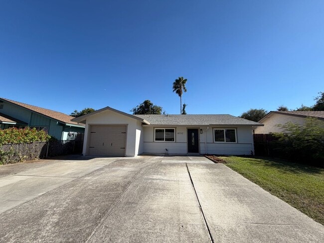 Building Photo - 8732 El Toreador Way