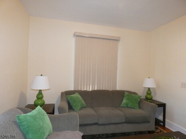 Foto del edificio - 199 E Main St