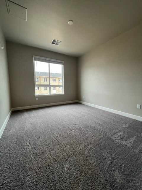 Foto del edificio - 9570 Accord Ln