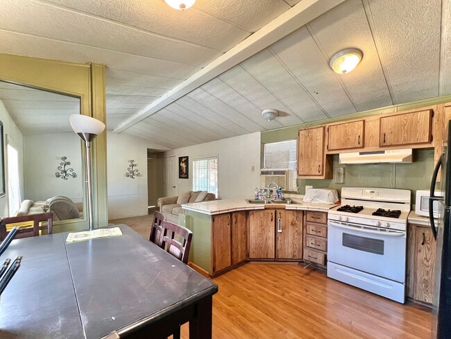 Foto del edificio - Charming Country-Style Manufactured Home