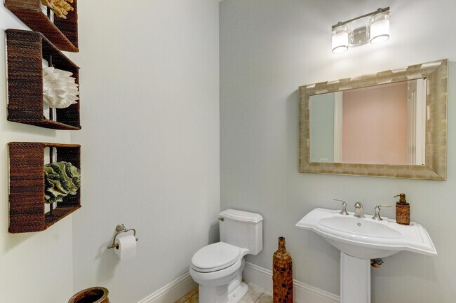 Foto del edificio - 222 Mariner Ct