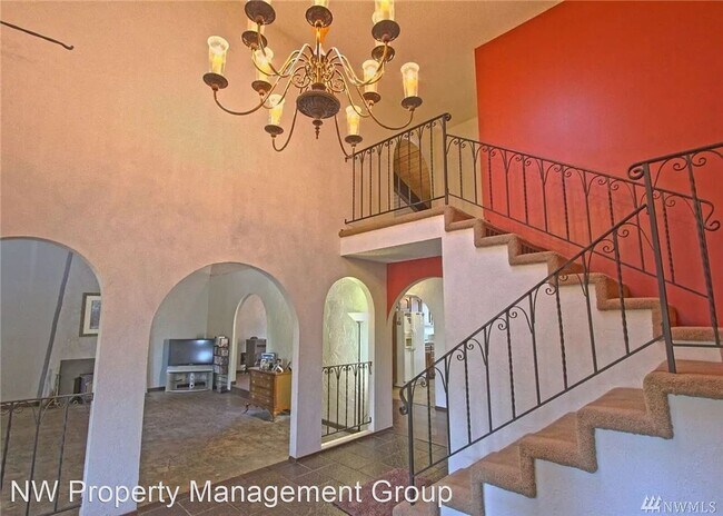 Foto del edificio - 4 br, 2.5 bath House - 426 N Davies Road
