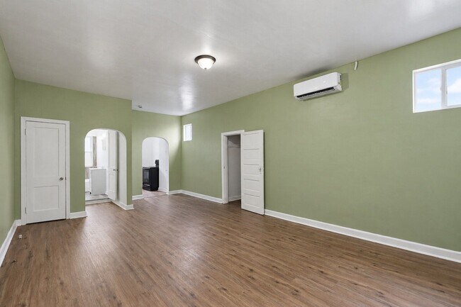 Building Photo - 408 N Wayne St