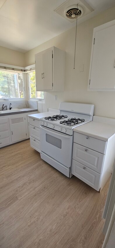 Foto principal - 11023 Tujunga Canyon Blvd