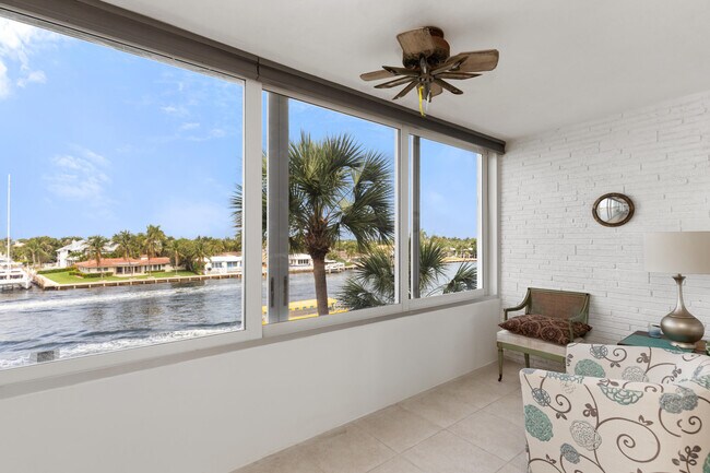 Foto del edificio - 401 N Riverside Dr