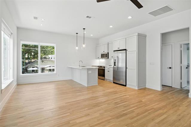 Building Photo - 5837 Oram St