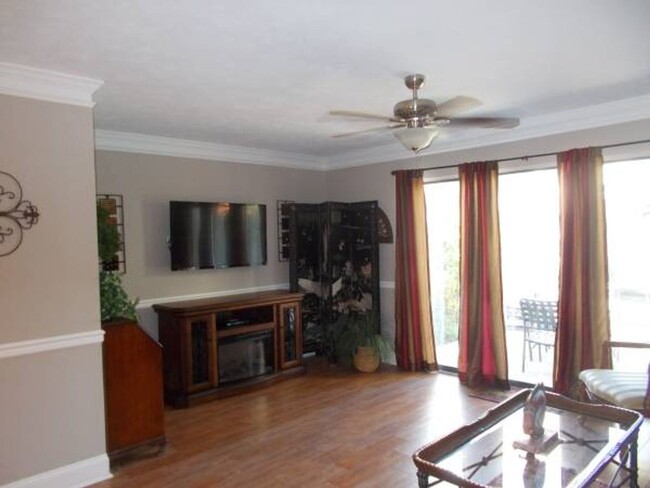 Foto del edificio - 2BR/2BA Fully Furnished Townhome for Rent ...