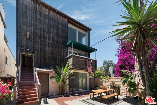 Building Photo - 41 29th Ave