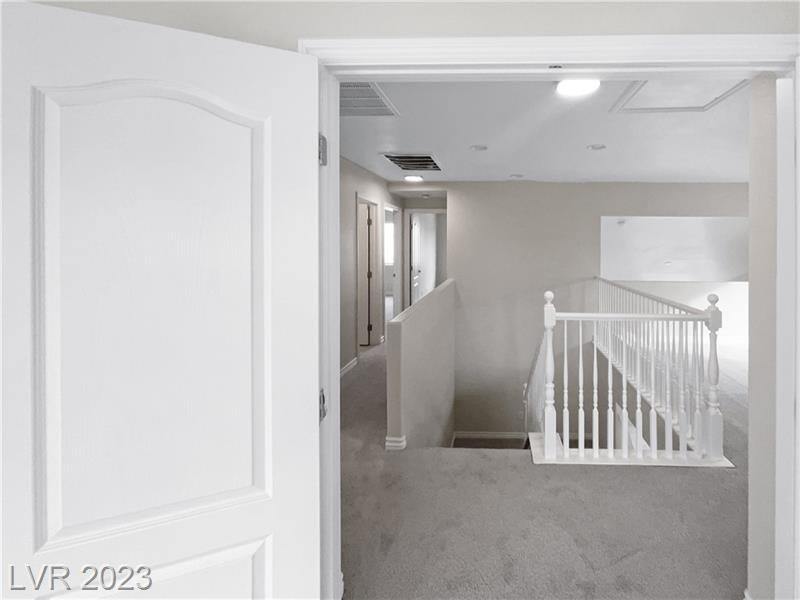 Foto principal - 317 Iron Summit Ave