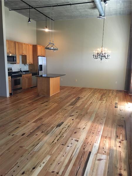 Foto principal - 6105 Blue Stone Rd